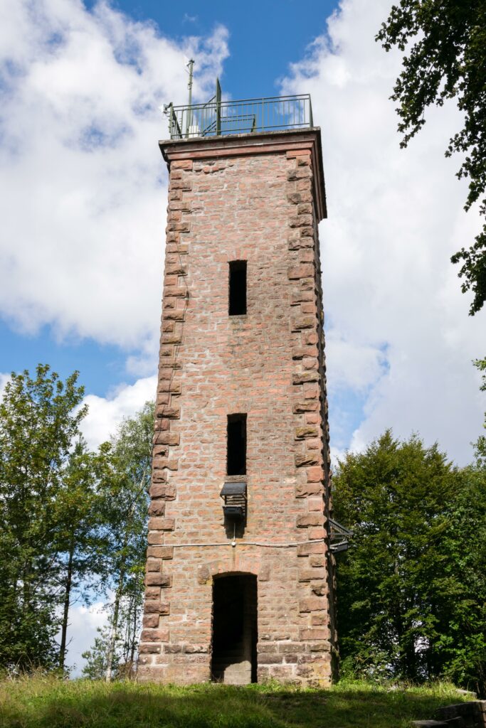 Tour de l'Avison à Bruyères